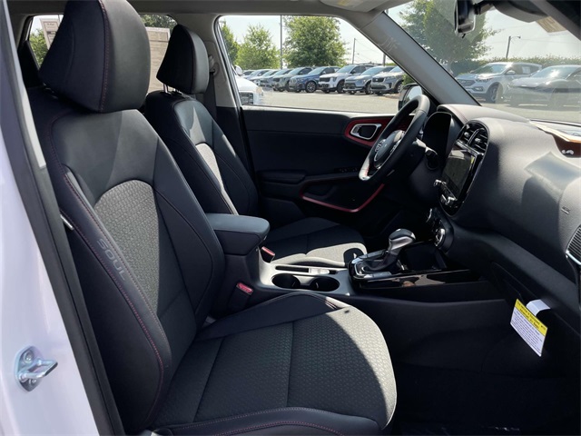 Vehicle image 21 of 43
