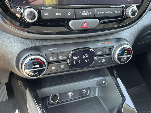 Vehicle image 34 of 43