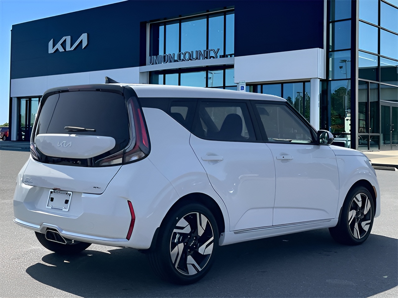 Vehicle image 41 of 43