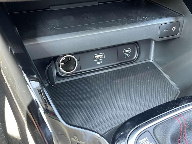 Vehicle image 35 of 43