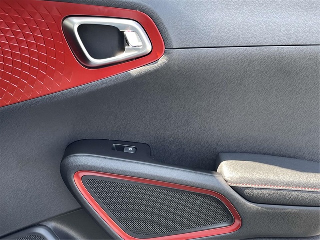 Vehicle image 22 of 43