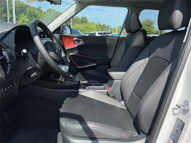 Vehicle image 11 of 43