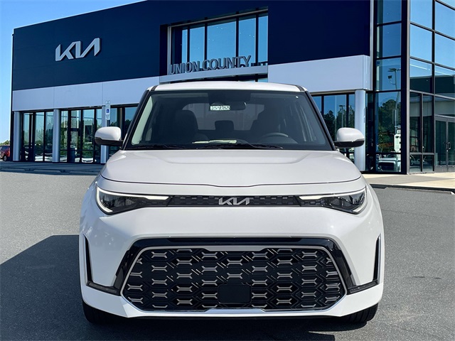 Vehicle image 2 of 43