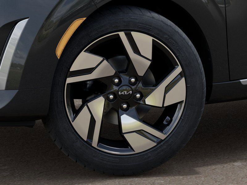 Vehicle image 11 of 29