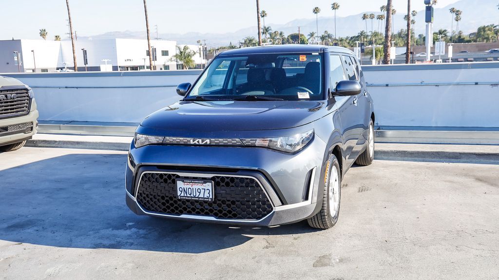 2025 Kia Soul LX Image 1 of 31