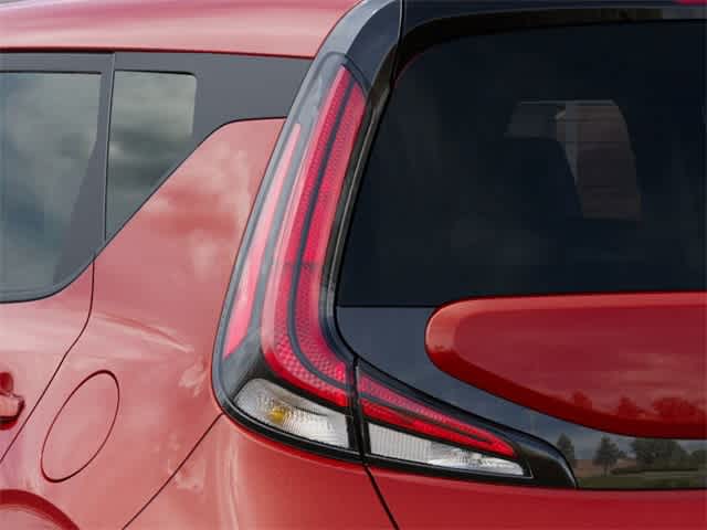 Vehicle image 21 of 28