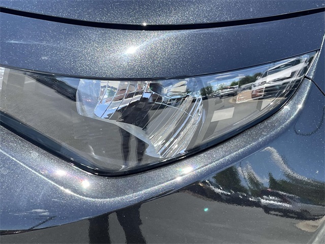 Vehicle image 15 of 35