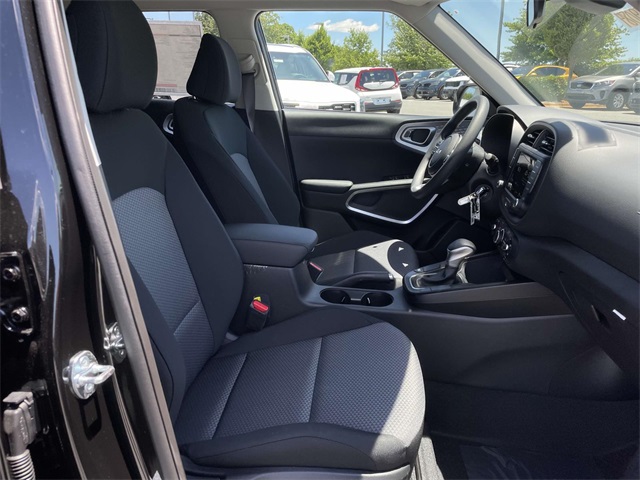 Vehicle image 20 of 35