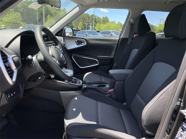 Vehicle image 10 of 35