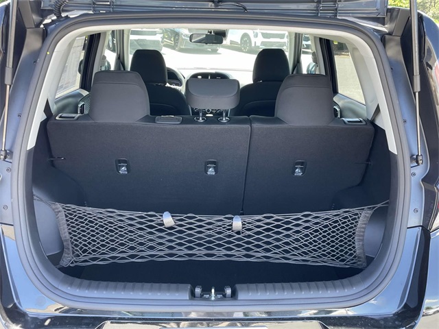 Vehicle image 12 of 35