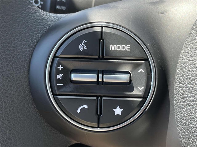 Vehicle image 29 of 35
