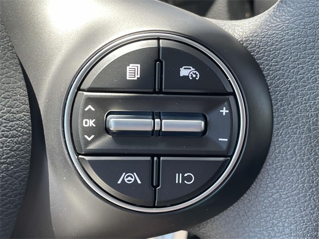Vehicle image 30 of 35