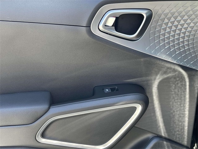 Vehicle image 24 of 35