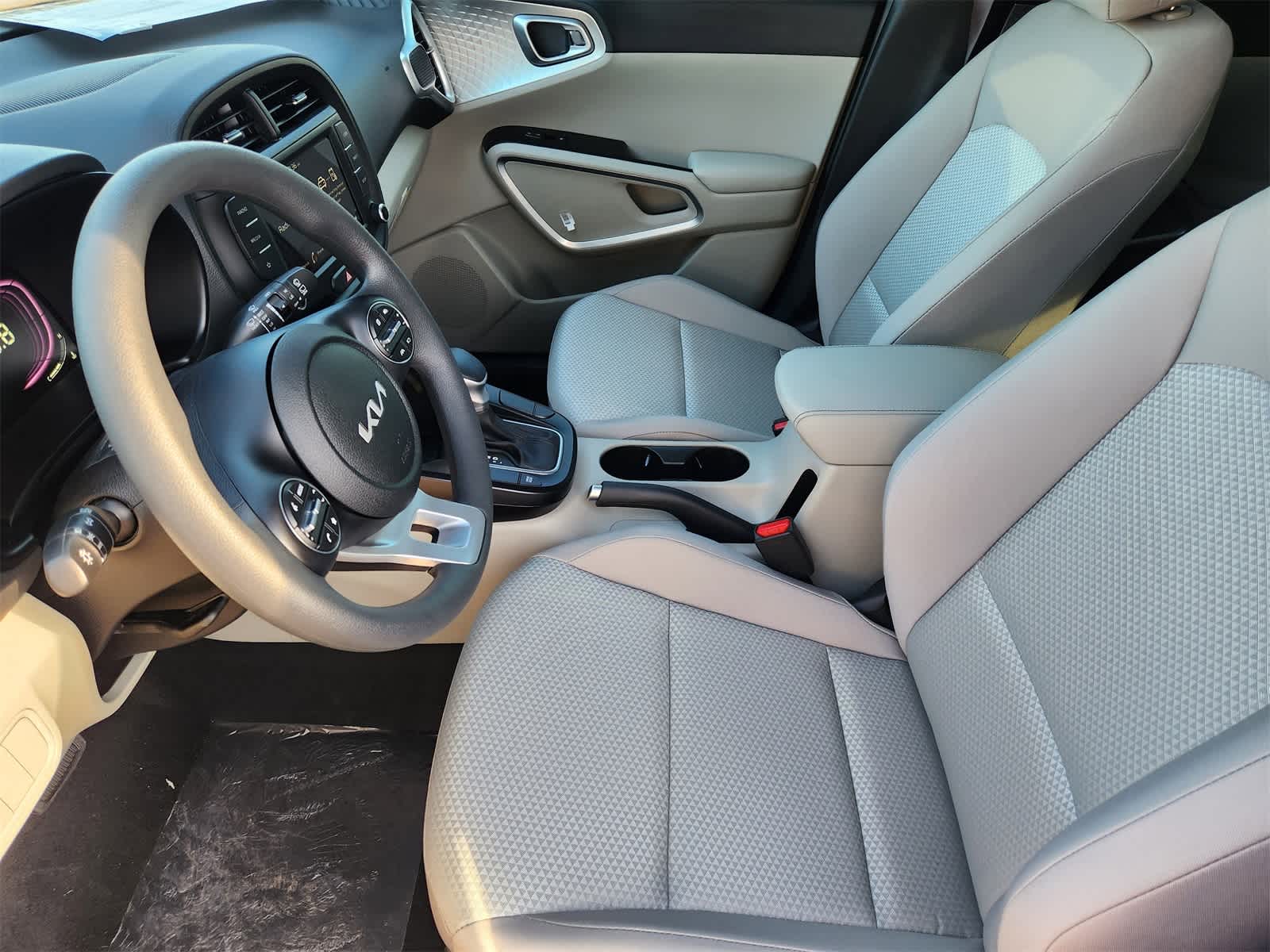 2025 Kia Soul LX Image 20 of 30