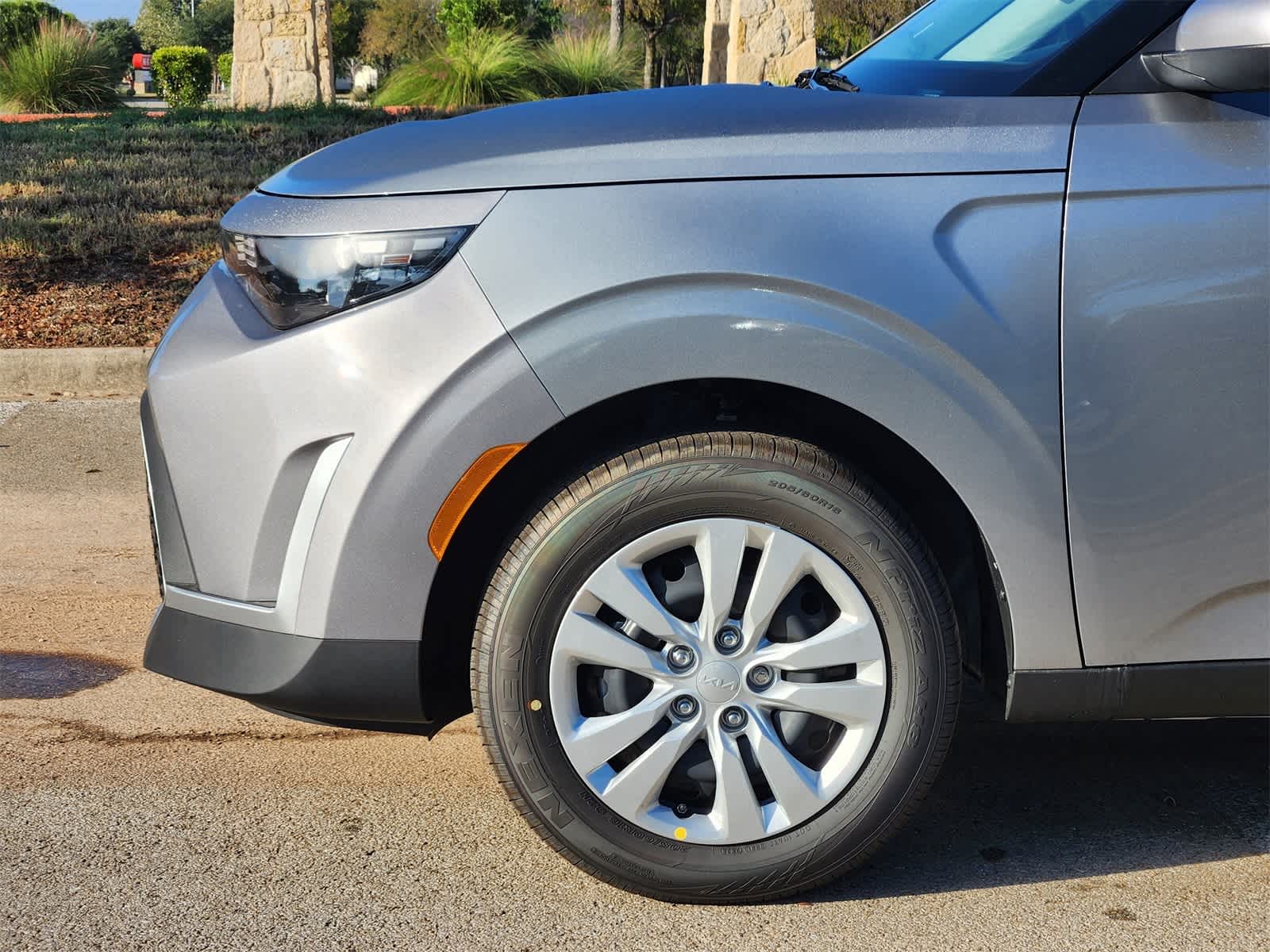 2025 Kia Soul LX Image 8 of 30