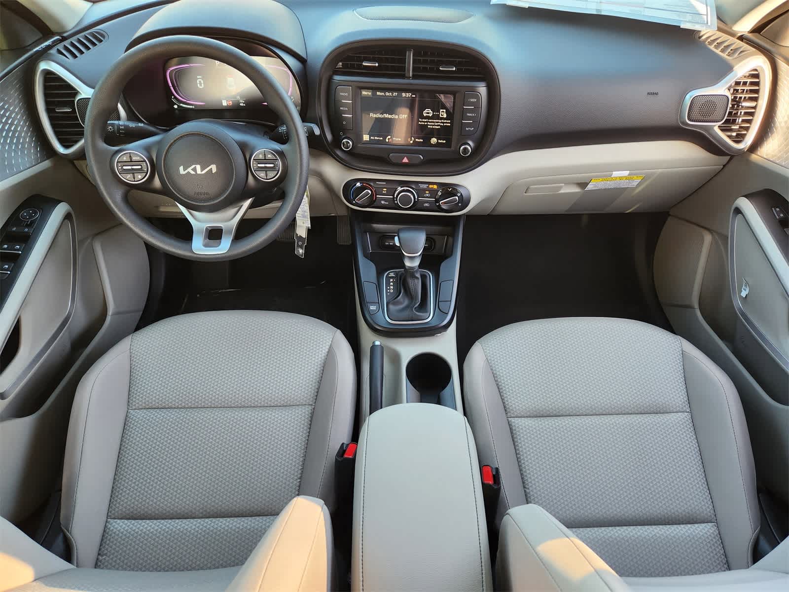 2025 Kia Soul LX Image 13 of 30