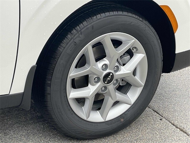 2025 Kia Soul LX Image 9 of 20