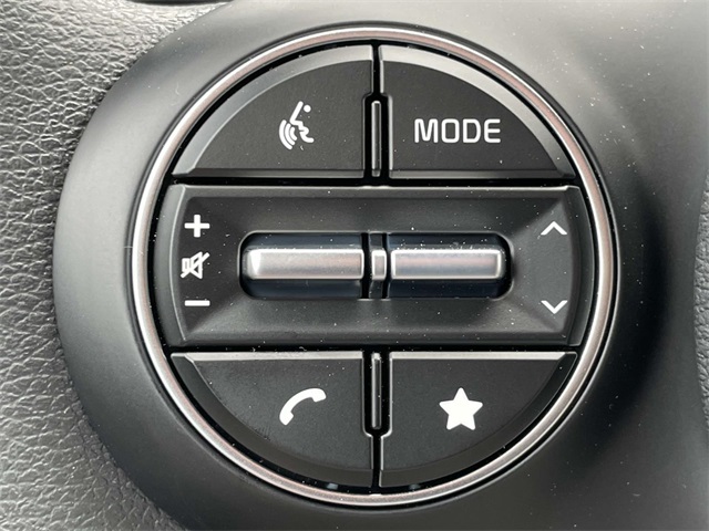 Vehicle image 29 of 35