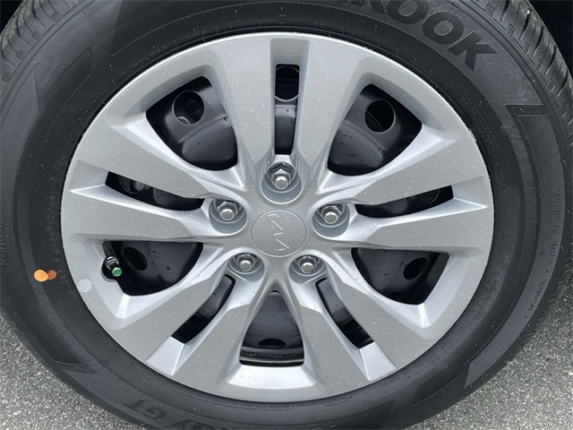 Vehicle image 13 of 35