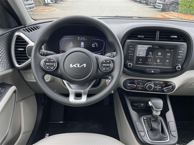 Vehicle image 7 of 35