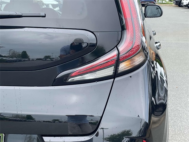 Vehicle image 17 of 35