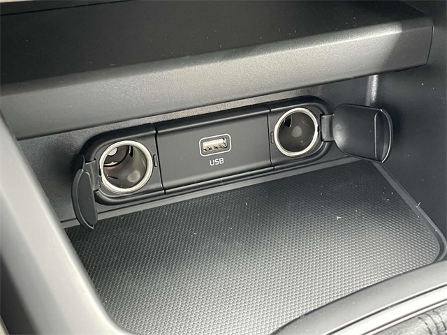 Vehicle image 34 of 35