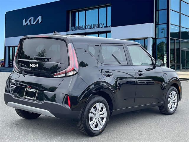 Vehicle image 4 of 35