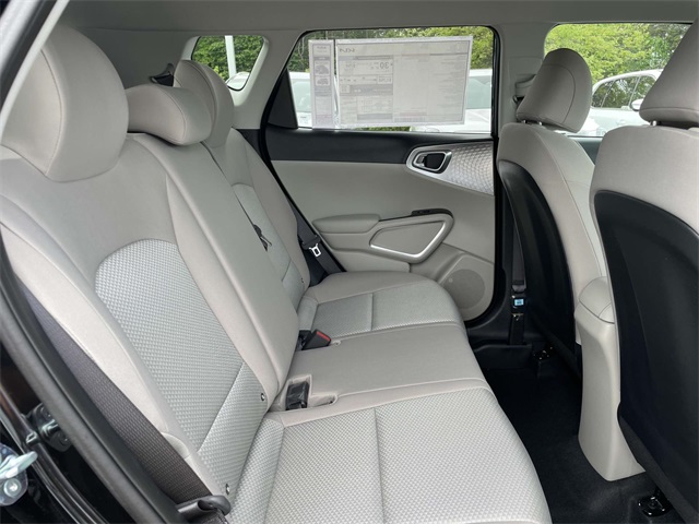 Vehicle image 23 of 35