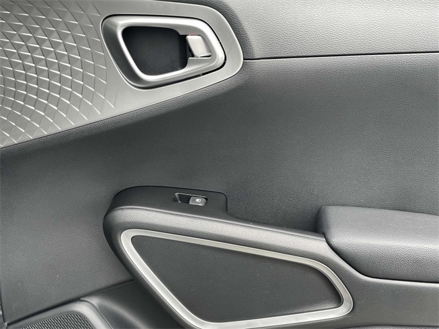 Vehicle image 22 of 35