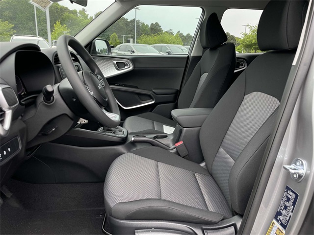 Vehicle image 10 of 35