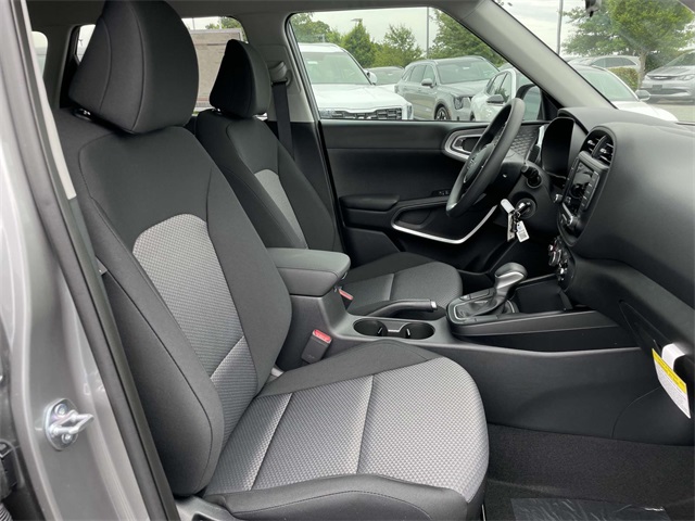 Vehicle image 20 of 35