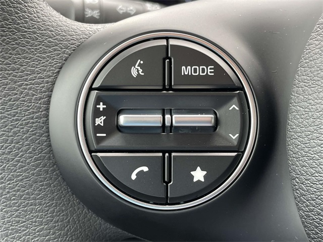 Vehicle image 29 of 35