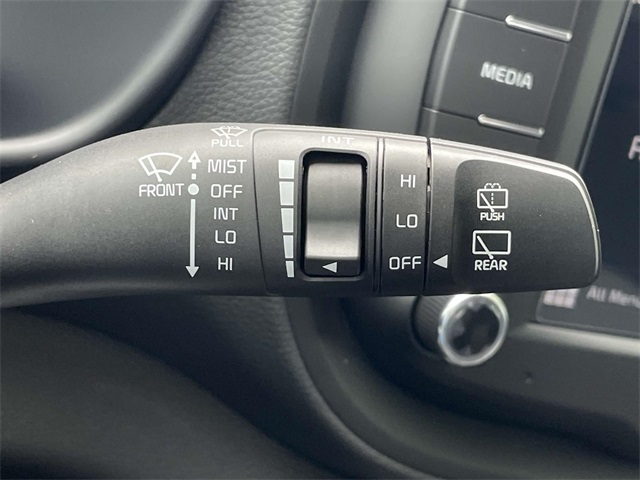 Vehicle image 32 of 35