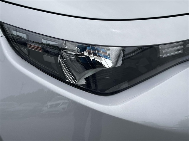 Vehicle image 14 of 35