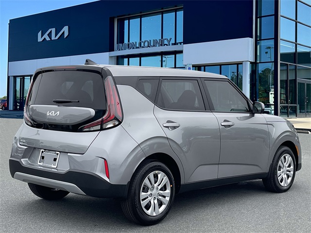 Vehicle image 4 of 35