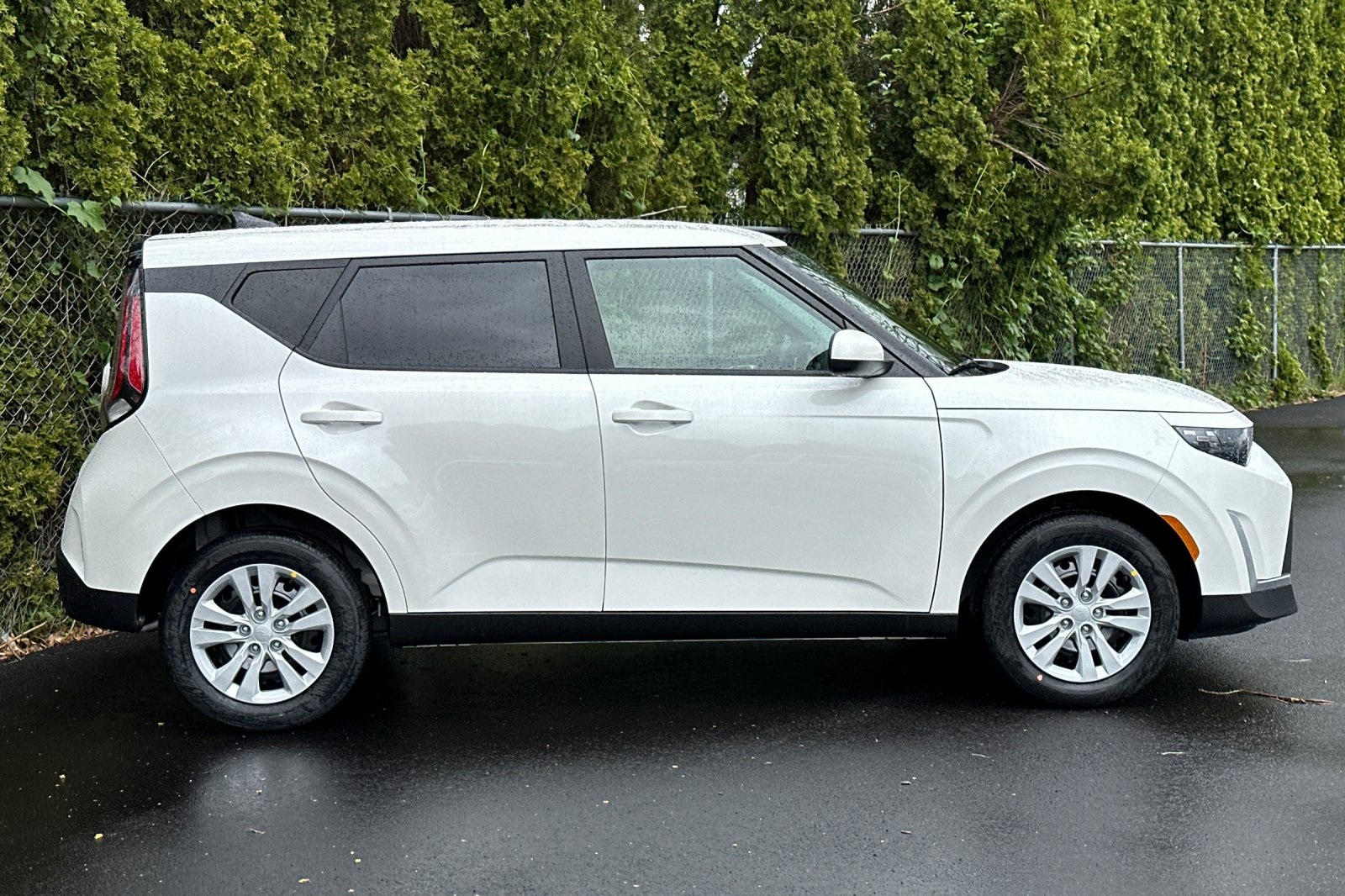 Vehicle image 5 of 20
