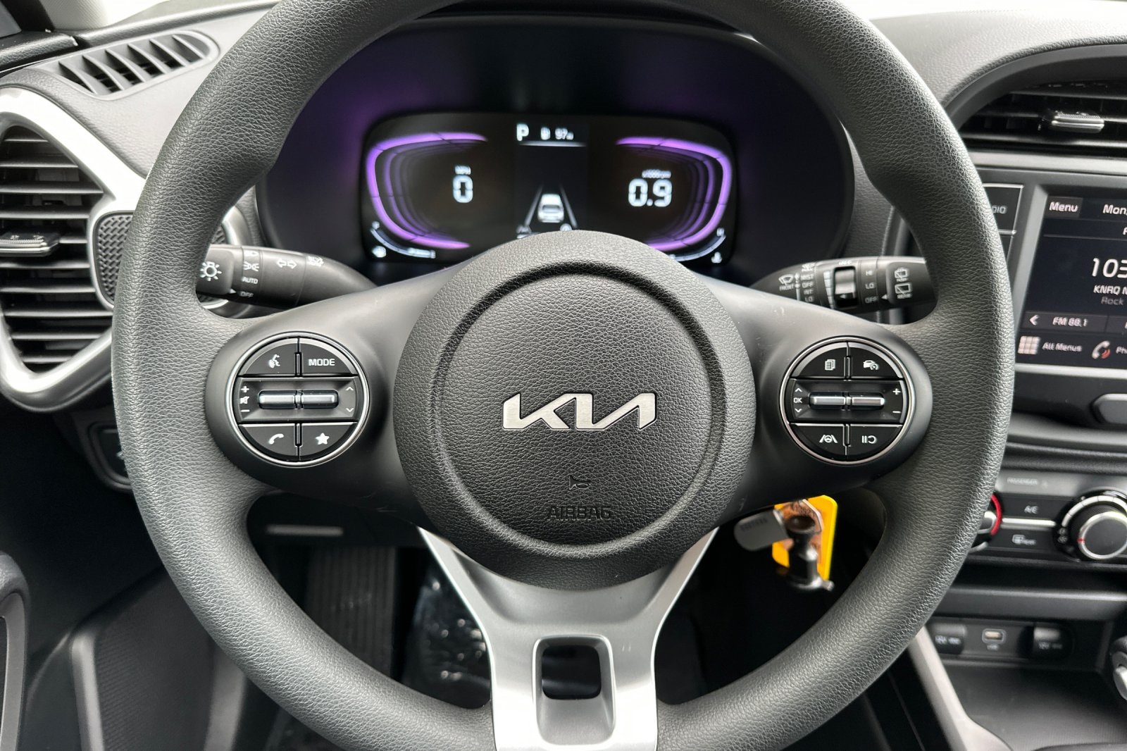 Vehicle image 18 of 20
