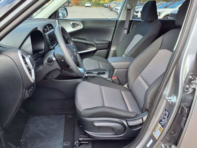 2025 Kia Soul LX Image 9 of 27