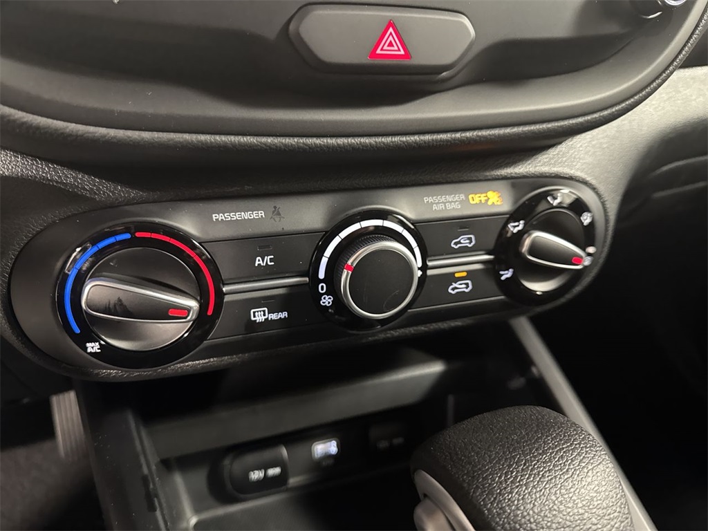Vehicle image 22 of 28