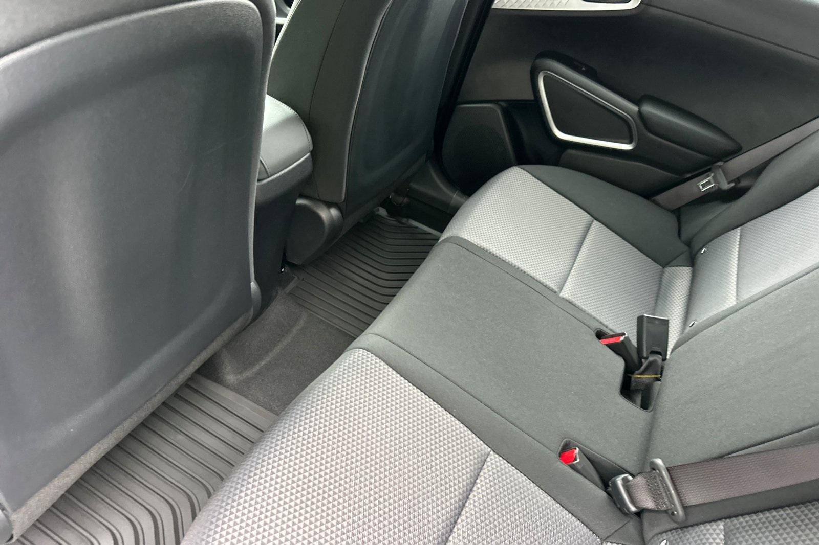 Vehicle image 8 of 20