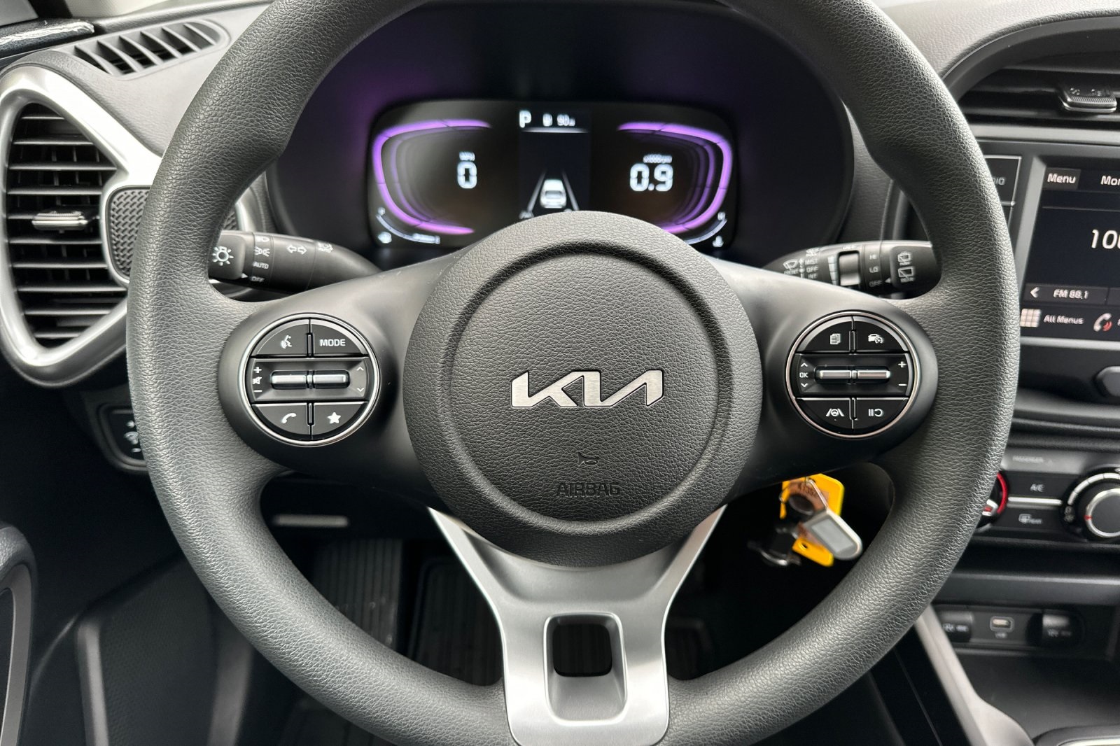 Vehicle image 18 of 20