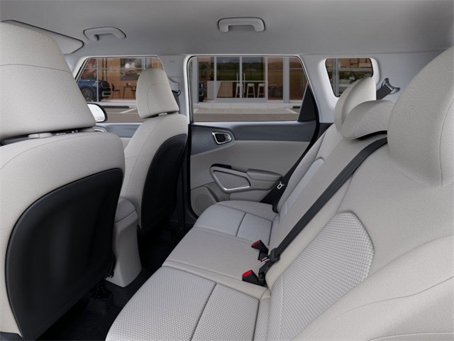 Vehicle image 18 of 27