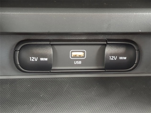 Vehicle image 20 of 24