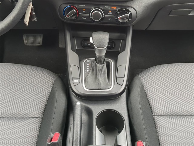 Vehicle image 18 of 24