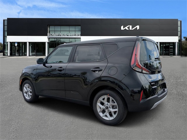 Vehicle image 7 of 24