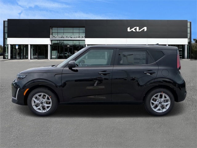 Vehicle image 8 of 24
