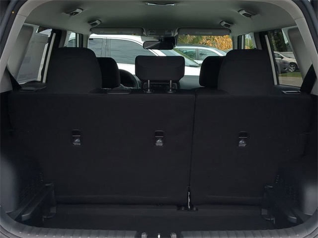 Vehicle image 12 of 24