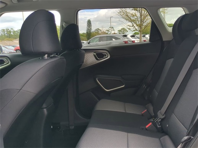 Vehicle image 13 of 24