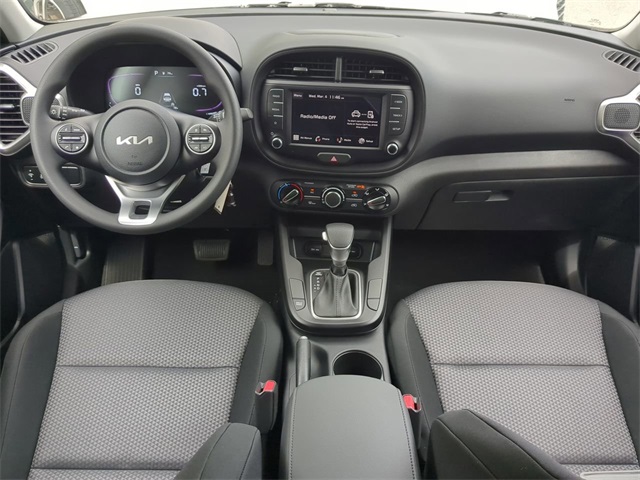 Vehicle image 14 of 24
