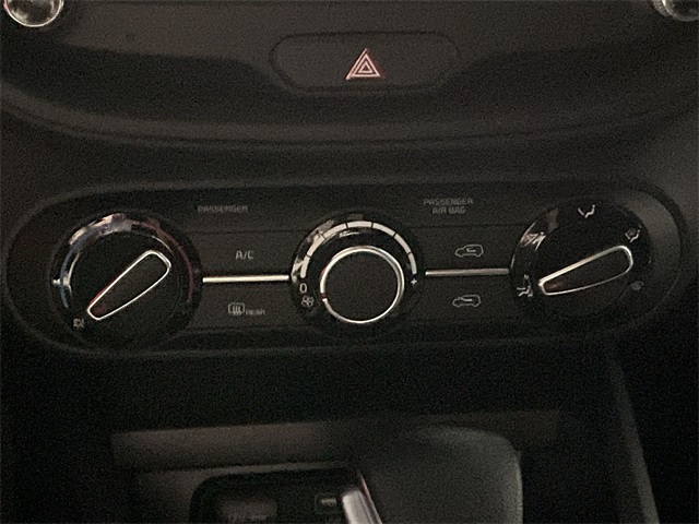 Vehicle image 24 of 25